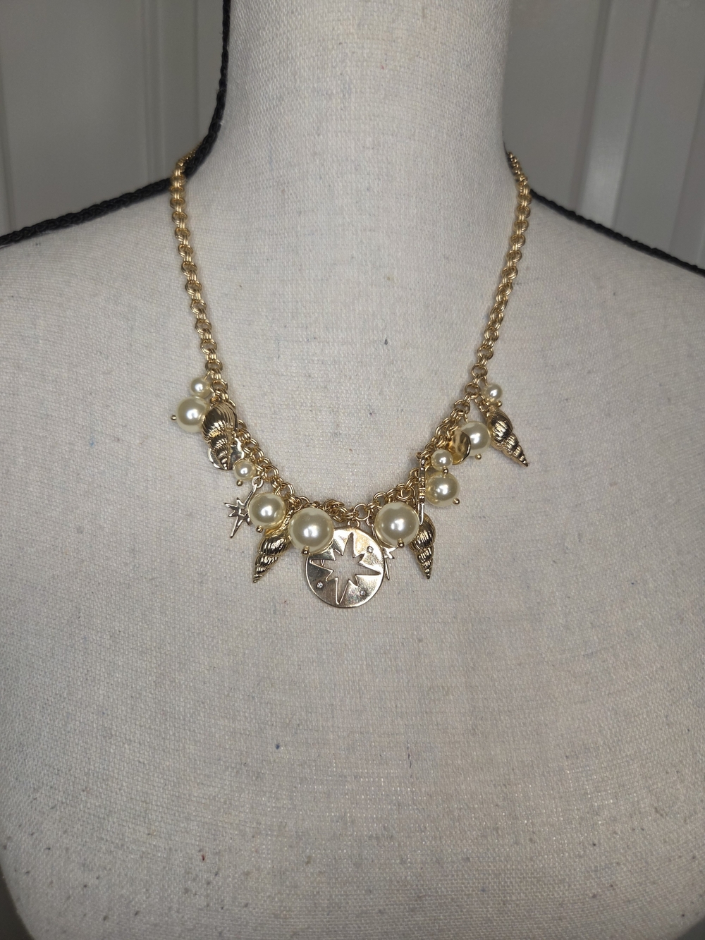 NWT Banana Republic Gold Tone Faux Pearl Coastal Charm Necklace